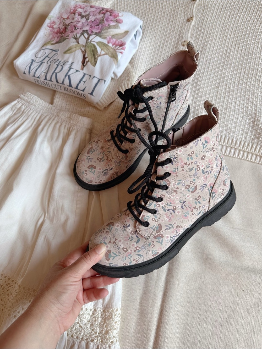 Floral Spring Lace-Up Combat Boots - size 5